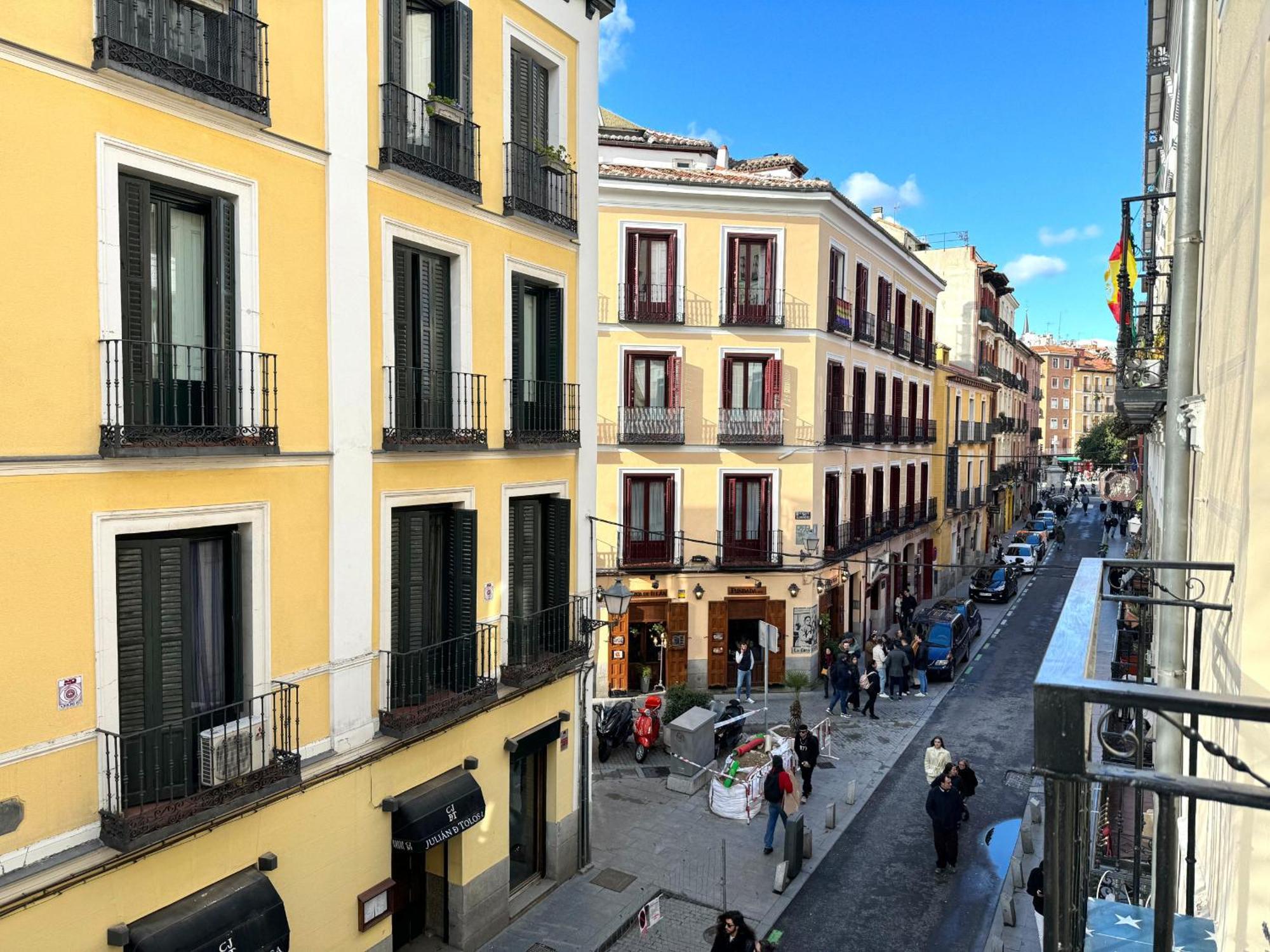 Cavabajasuites 2 Madrid Exterior photo